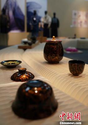 中國(guó)文化產(chǎn)業(yè)創(chuàng)意創(chuàng)業(yè)人才扶持計(jì)劃作品展開(kāi)幕