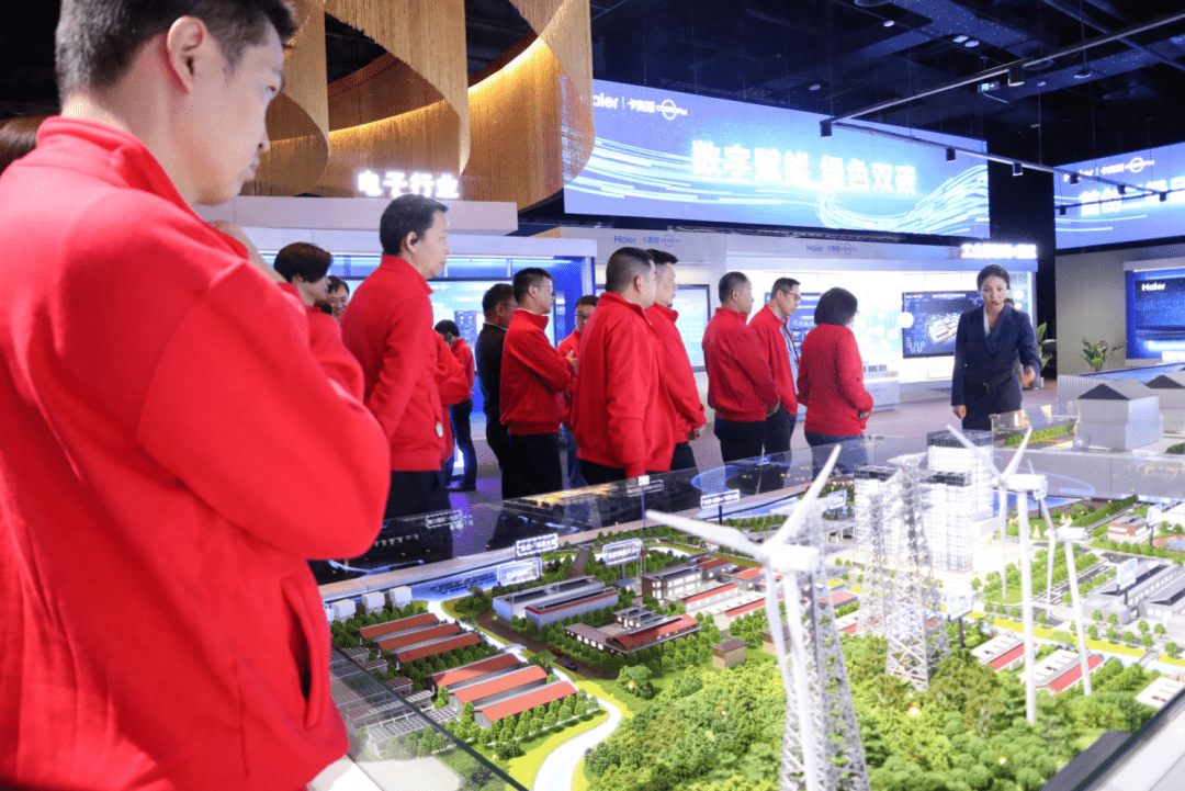 走進(jìn)海爾中央空調(diào)互聯(lián)工廠 文化驅(qū)動企業(yè)創(chuàng)新